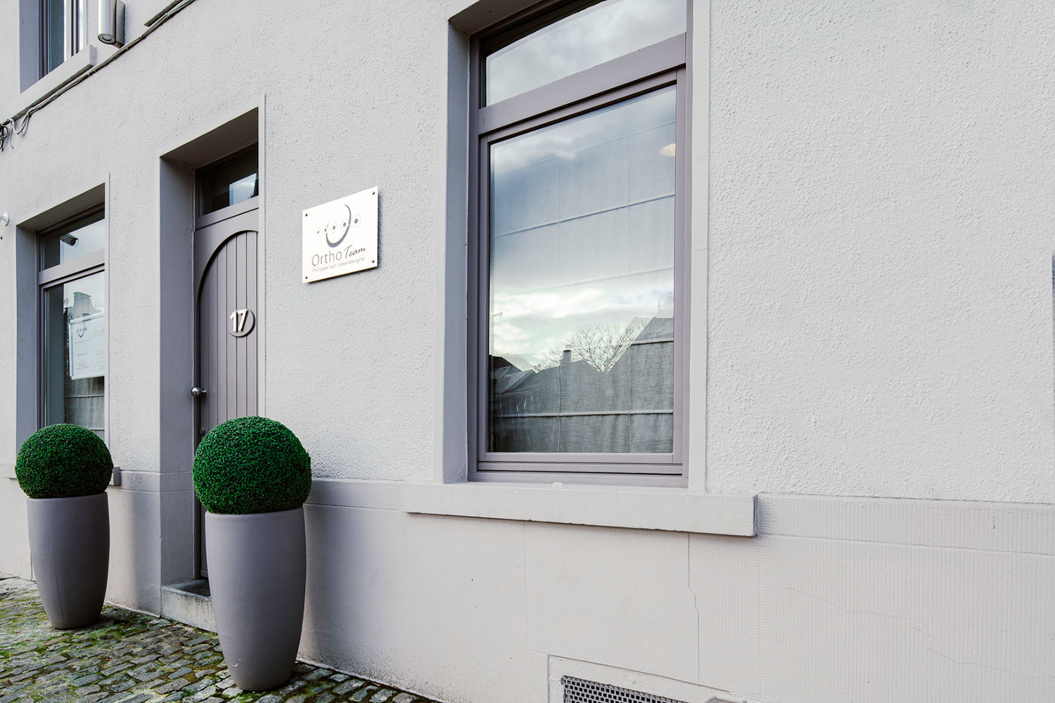 Orthoteam-Orthodontiste-Lessigne-Entree-cab2